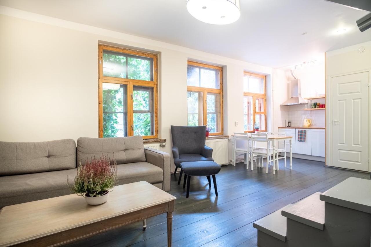 Dream Stay - Bright 2-Bedroom 2-Floor Old Town Apartment Reval Esterno foto