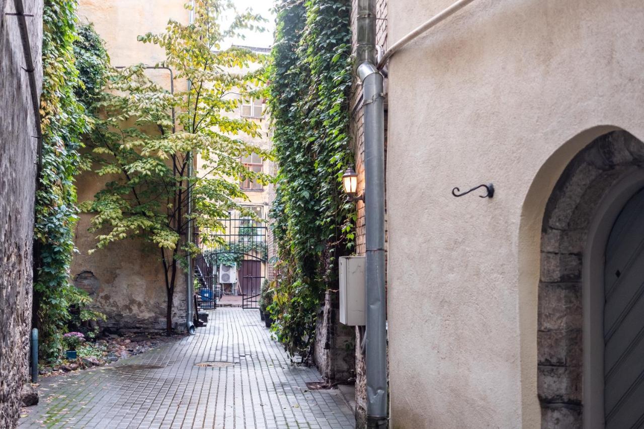 Dream Stay - Bright 2-Bedroom 2-Floor Old Town Apartment Reval Esterno foto